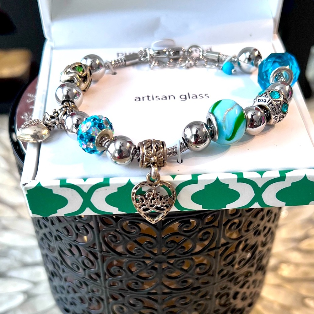 The DAUGHTER LOVE 🩵 BRACELET!!